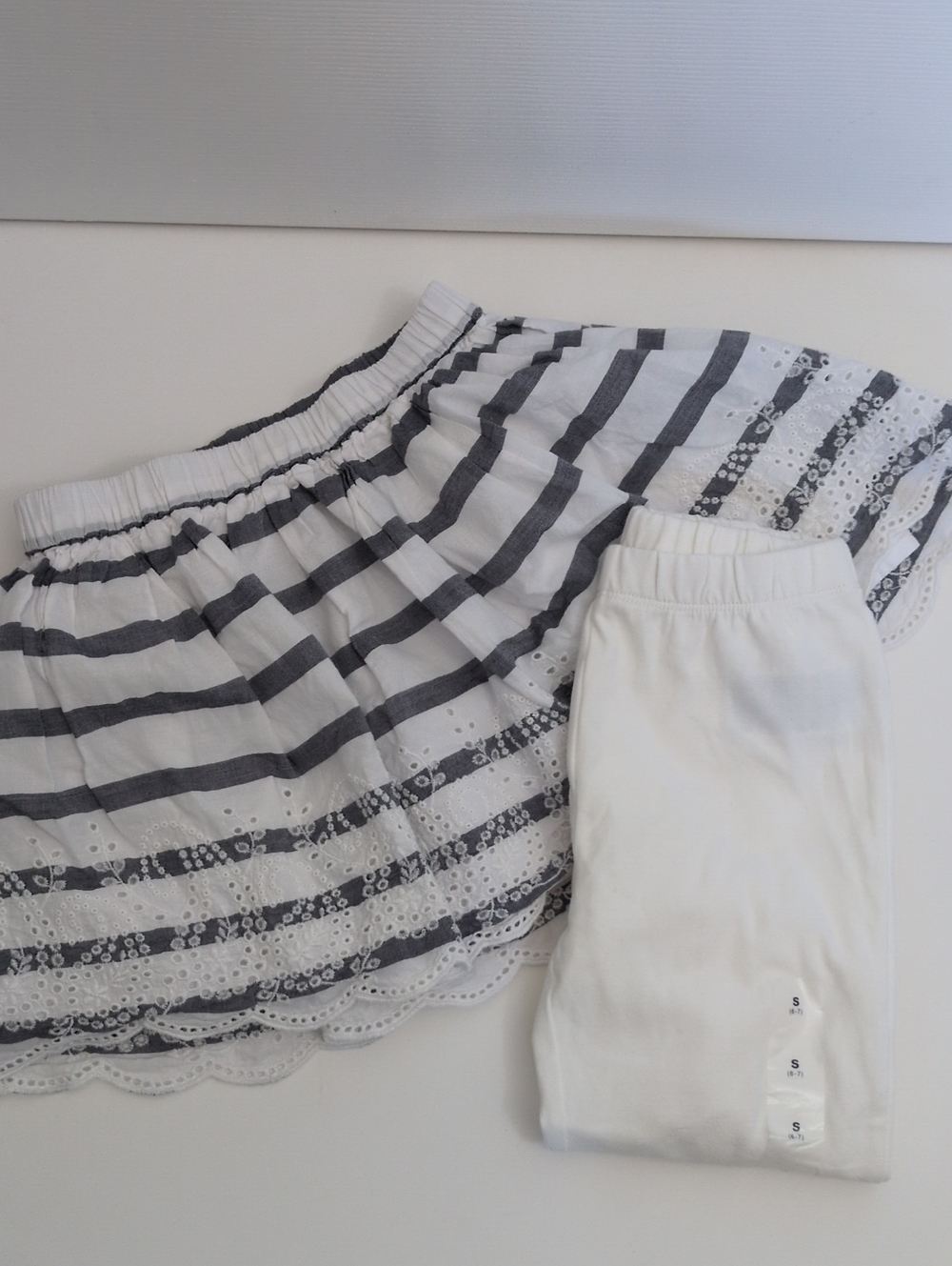 NWOT Gap Kids Girls Skirt & Leggings - S 6/7